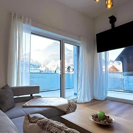 Mihome - Modern Living Apartment