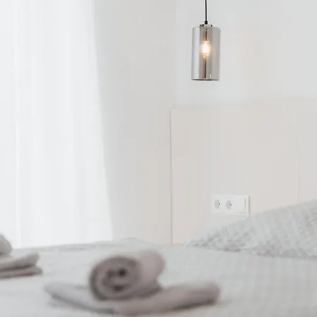 Mihome - Modern Living アパート