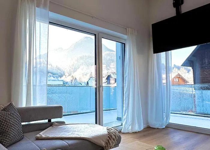 Mihome - Modern Living Apartment